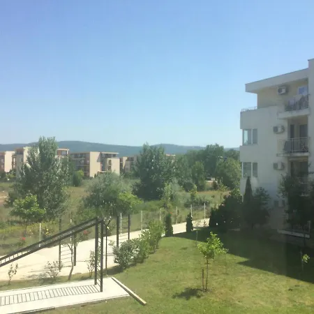 Апартамент Private In Nessebar Club Sunny *