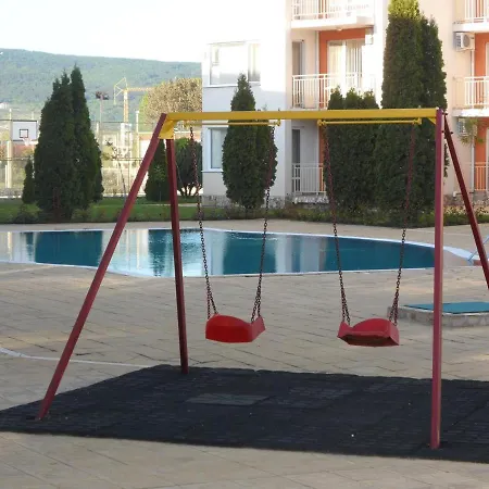 Апартамент Private In Nessebar Club Sunny *